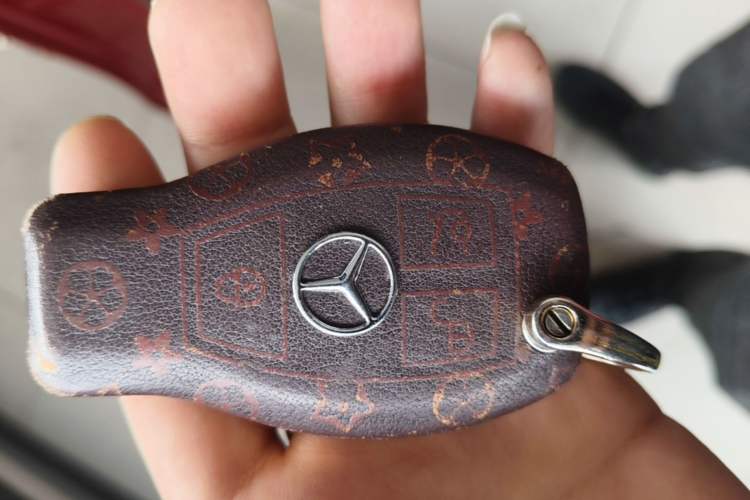 Used Mercedes-Benz GLC 2019 Facelift GLC 260 L 4MATIC Luxury Model Vehicle Key