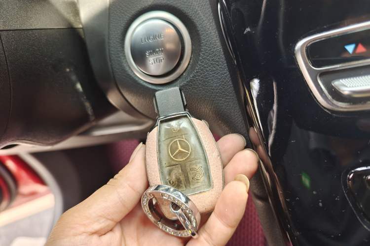 Used Mercedes-Benz GLC 2019 GLC 200 L 4MATIC Vehicle Key