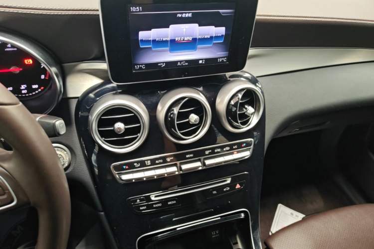 Used Mercedes-Benz GLC 2019 GLC 200 L 4MATIC Audio And AC Panel
