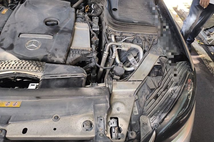 Used Mercedes-Benz GLC 2019 Facelift GLC 260 L 4MATIC Luxury Model Engine Bay Left