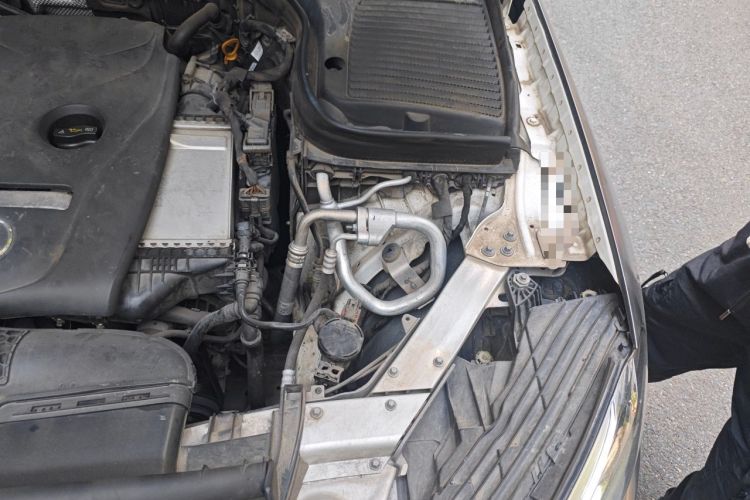 Used Mercedes-Benz GLC 2019 Refreshed GLC 300 L 4MATIC Dynamic Edition Engine Bay Left