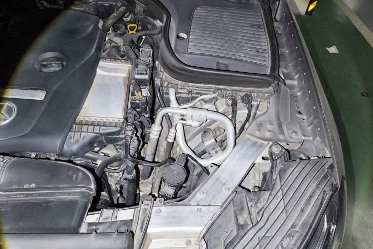 Used Mercedes-Benz GLC 2019 GLC 260 L 4MATIC Dynamic Model Engine Bay Left