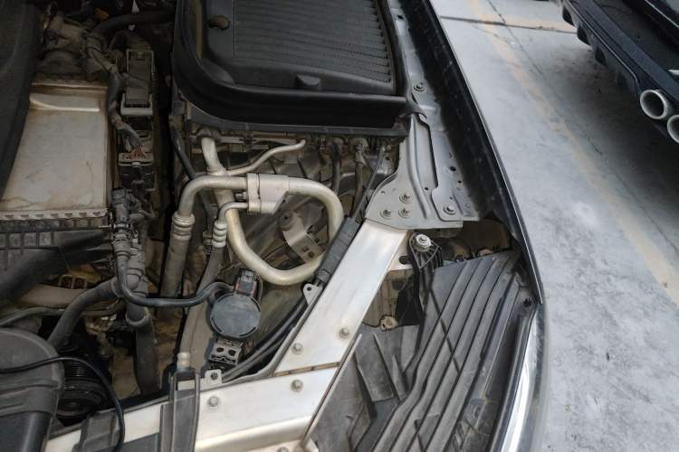Used Mercedes-Benz GLC 2019 Facelift GLC 260 L 4MATIC Luxury Model Engine Bay Left