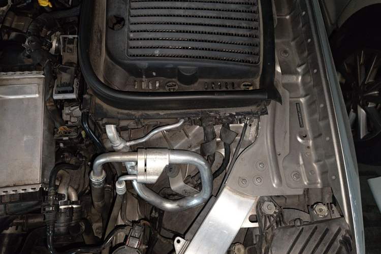 Used Mercedes-Benz GLC 2019 GLC 260 L 4MATIC Luxury Model Engine Bay Left
