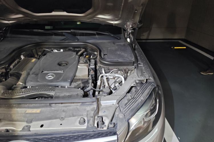 Used Mercedes-Benz GLC 2019 GLC 200 L 4MATIC Engine Bay Left
