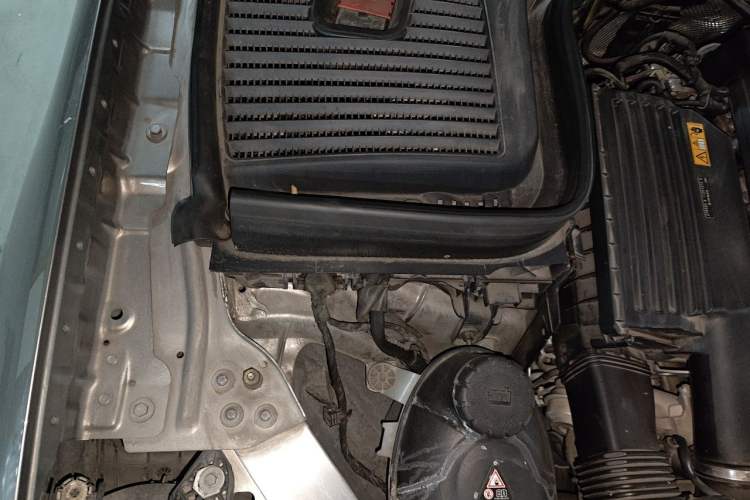 Used Mercedes-Benz GLC 2019 GLC 260 L 4MATIC Luxury Model Engine Bay Right
