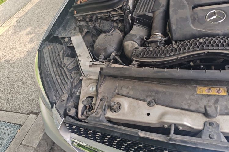 Used Mercedes-Benz GLC 2019 GLC 260 L 4MATIC Dynamic Model Engine Bay Right