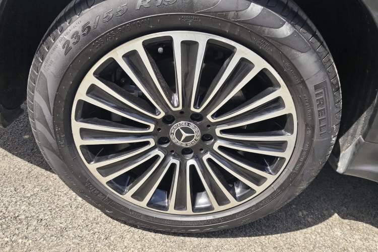 Used Mercedes-Benz GLC 2019 GLC 260 L 4MATIC Dynamic Model Exterior 6