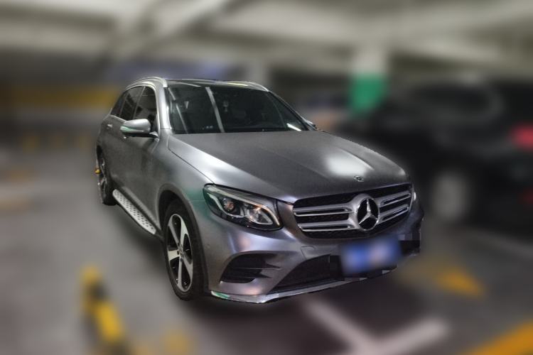 Used Mercedes-Benz GLC 2019 Facelift GLC 260 L 4MATIC Luxury Model Front Right 45 Deg