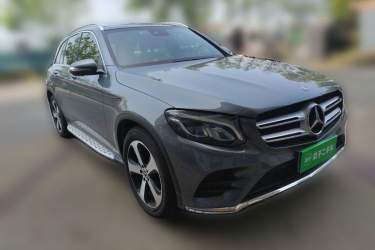 Used Mercedes-Benz GLC 2019 Facelift GLC 260 L 4MATIC Luxury Model Front Right 45 Deg