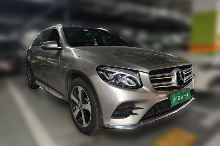 Used Mercedes-Benz GLC 2019 GLC 260 L 4MATIC Luxury Model Front Right 45 Deg