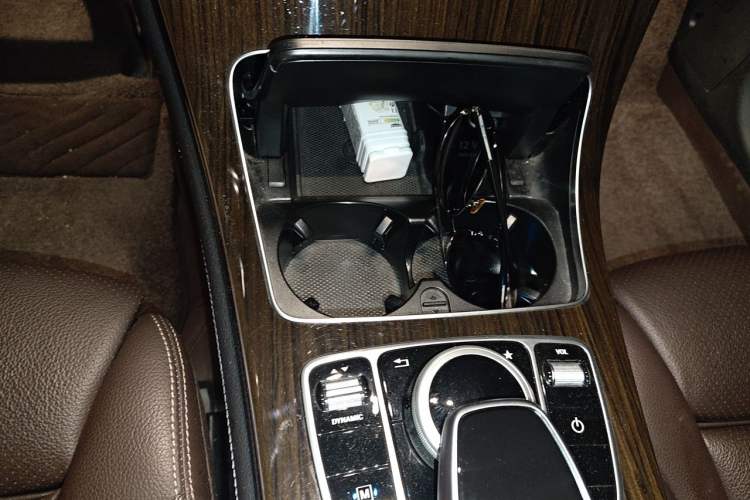 Used Mercedes-Benz GLC 2019 GLC 260 L 4MATIC Luxury Model Gear Lever