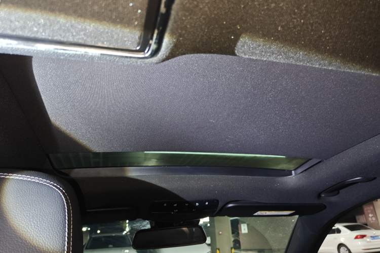 Used Mercedes-Benz GLC 2019 GLC 200 L 4MATIC Headliner