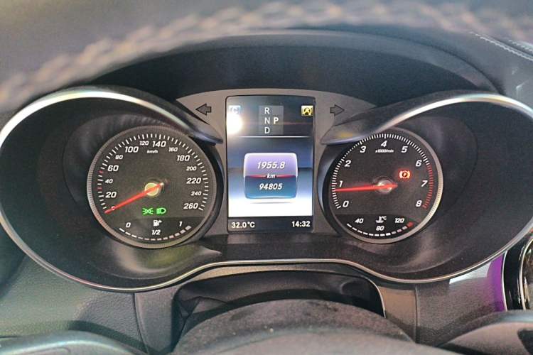 Used Mercedes-Benz GLC 2019 Facelift GLC 260 L 4MATIC Luxury Model Instrument Cluster