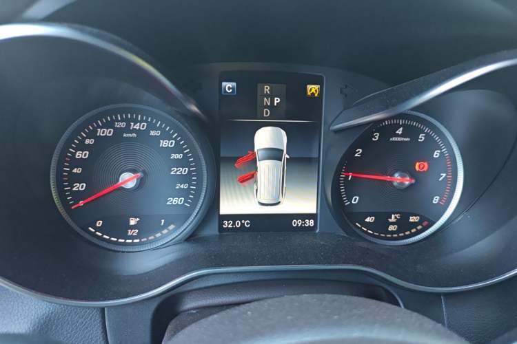 Used Mercedes-Benz GLC 2019 GLC 260 L 4MATIC Luxury Model Instrument Cluster