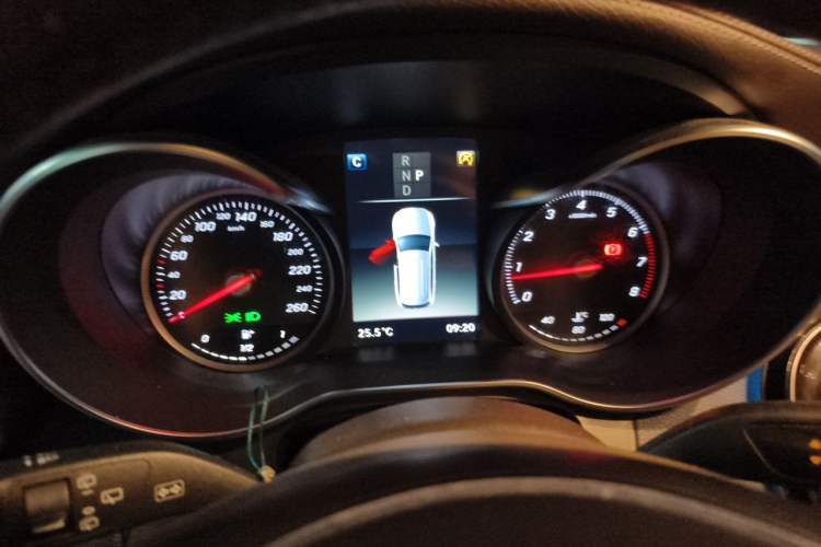 Used Mercedes-Benz GLC 2019 Facelift GLC 260 L 4MATIC Luxury Model Instrument Cluster