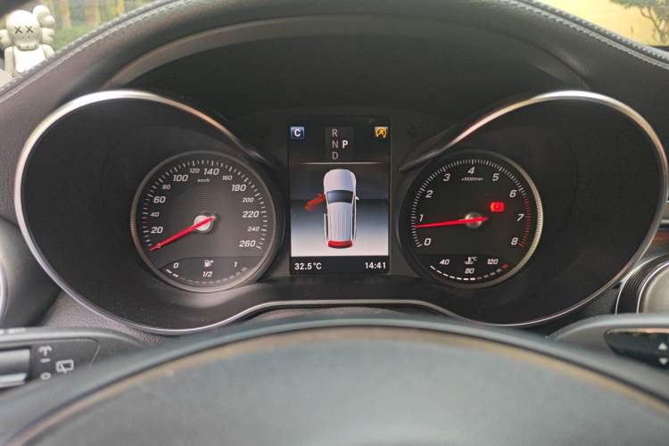 Used Mercedes-Benz GLC 2019 Refreshed GLC 300 L 4MATIC Dynamic Edition Instrument Cluster