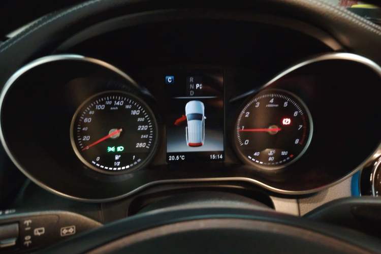 Used Mercedes-Benz GLC 2019 GLC 260 L 4MATIC Dynamic Model Instrument Cluster
