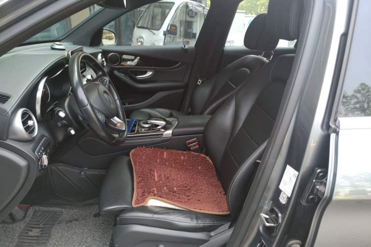Used Mercedes-Benz GLC 2019 Facelift GLC 260 L 4MATIC Luxury Model Left Front Seat