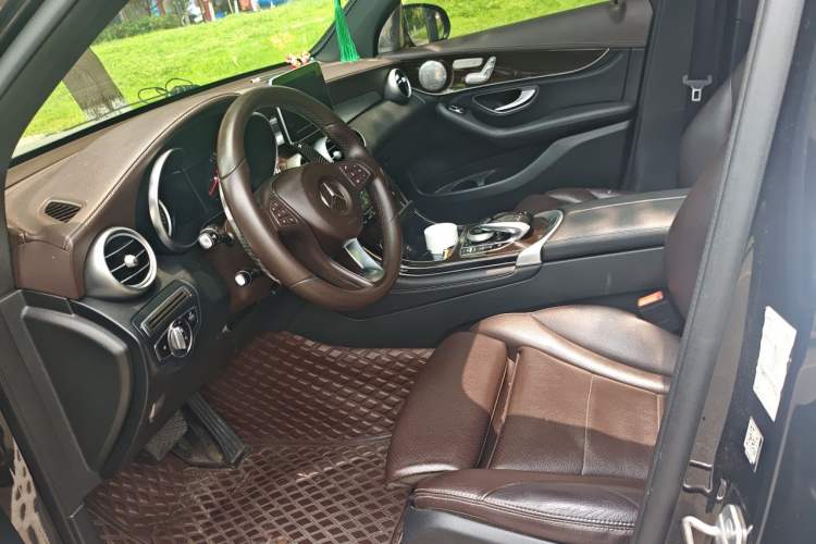 Used Mercedes-Benz GLC 2019 GLC 260 L 4MATIC Dynamic Model Left Front Seat