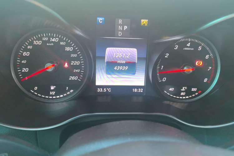 Used Mercedes-Benz GLC 2019 GLC 260 L 4MATIC Luxury Model Odometer Close Up