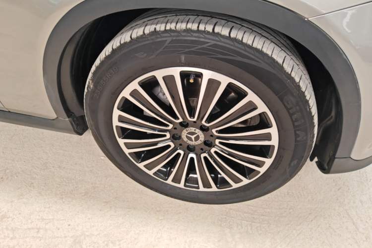 Used Mercedes-Benz GLC 2019 GLC 200 L 4MATIC Right Front Wheel Hub