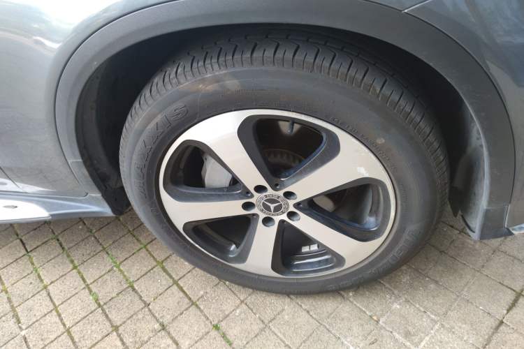 Used Mercedes-Benz GLC 2019 Facelift GLC 260 L 4MATIC Luxury Model Right Front Wheel Hub