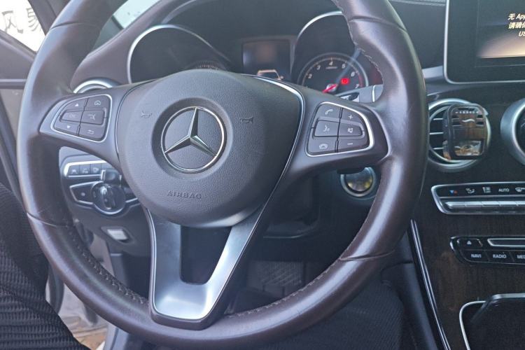 Used Mercedes-Benz GLC 2019 GLC 260 L 4MATIC Luxury Model Steering Wheel