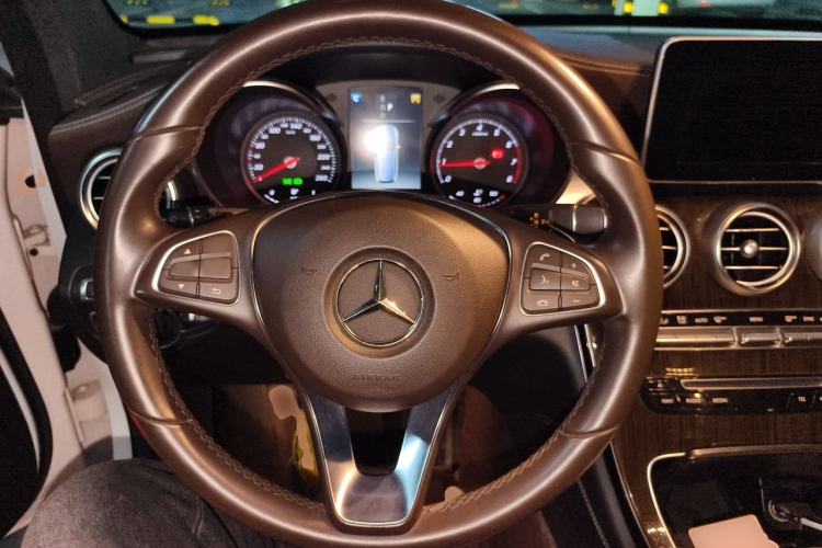 Used Mercedes-Benz GLC 2019 Facelift GLC 260 L 4MATIC Luxury Model Steering Wheel