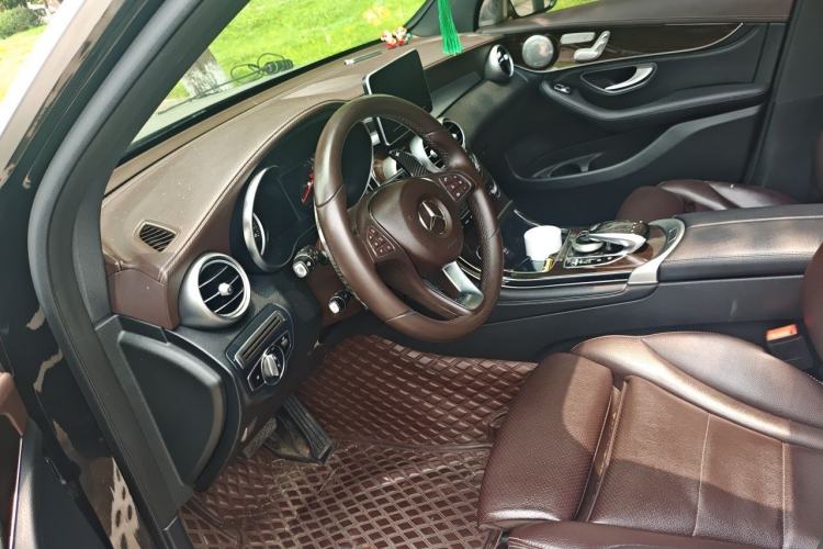 Used Mercedes-Benz GLC 2019 GLC 260 L 4MATIC Dynamic Model Steering Wheel