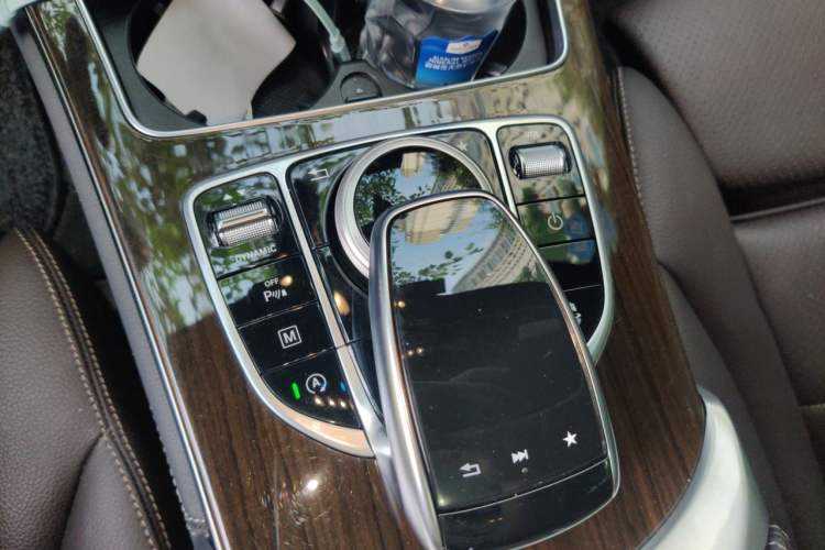 Used Mercedes-Benz GLC 2019 GLC 260 L 4MATIC Dynamic Model Vehicle Key