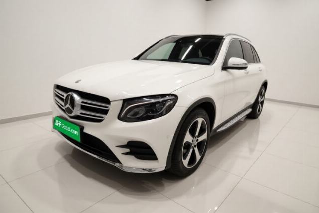 Ojetý Mercedes-Benz GLC 2019 GLC 260 L 4MATIC Dynamic Model