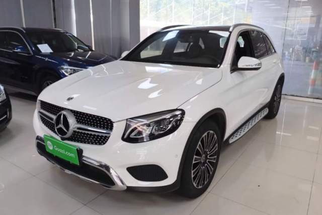 Ojetý Mercedes-Benz GLC 2019 GLC 200 L 4MATIC