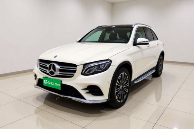 Ojetý Mercedes-Benz GLC 2019 GLC 260 L 4MATIC Dynamic Model