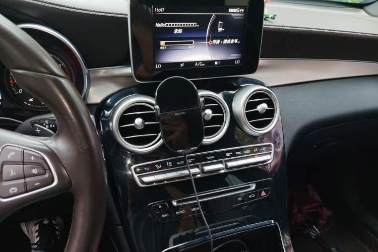 Used Mercedes-Benz GLC 2019 GLC 200 L 4MATIC Audio And AC Panel