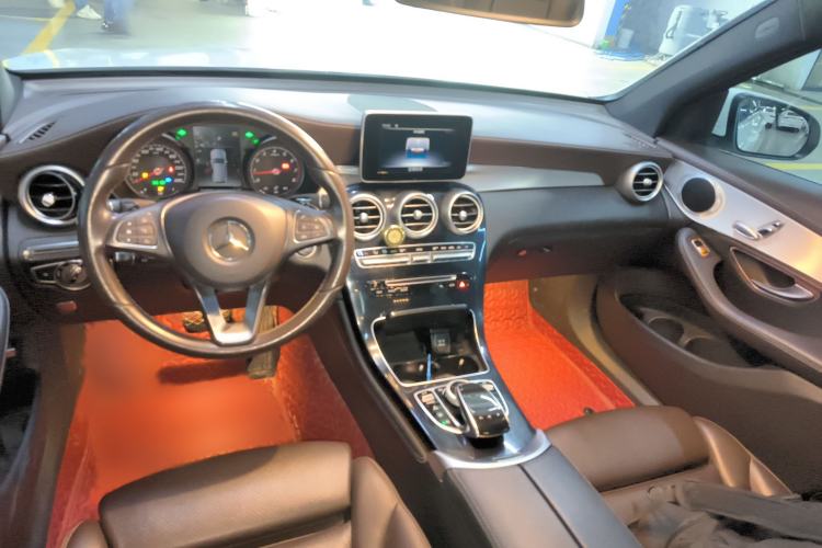 Used Mercedes-Benz GLC 2019 GLC 200 L 4MATIC Audio And AC Panel