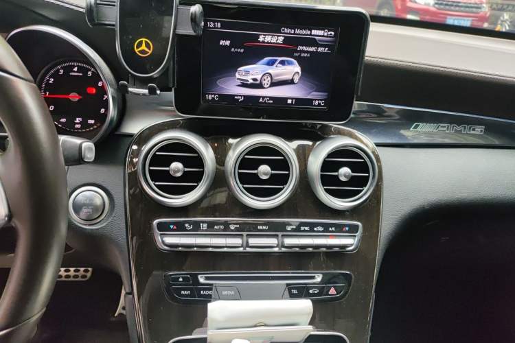 Used Mercedes-Benz GLC 2019 GLC 260 4MATIC Luxury Model Audio And AC Panel