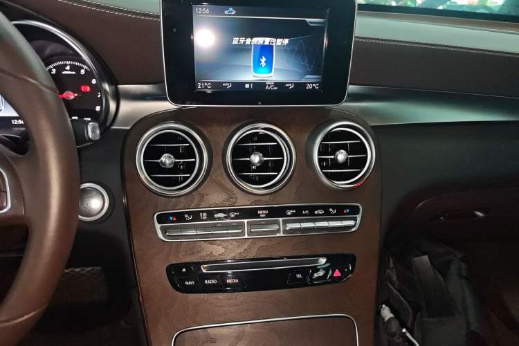 Used Mercedes-Benz GLC 2019 Refreshed GLC 300 L 4MATIC Dynamic Edition Audio And AC Panel