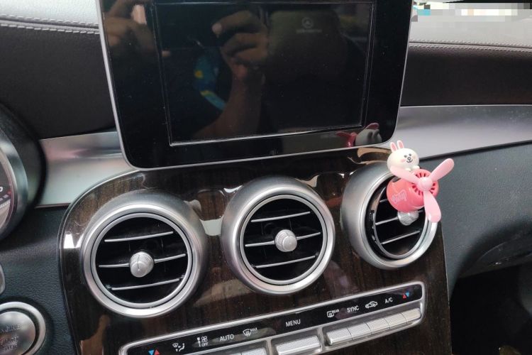 Used Mercedes-Benz GLC 2019 GLC 260 L 4MATIC Dynamic Model Audio And AC Panel