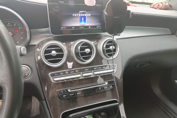 Used Mercedes-Benz GLC 2019 GLC 260 L 4MATIC Dynamic Model Audio And AC Panel