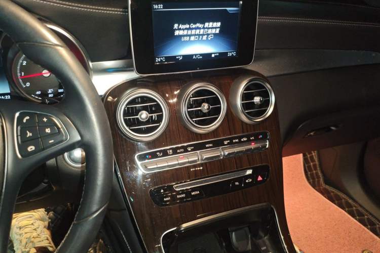 Used Mercedes-Benz GLC 2019 Facelift GLC 260 L 4MATIC Luxury Model Audio And AC Panel