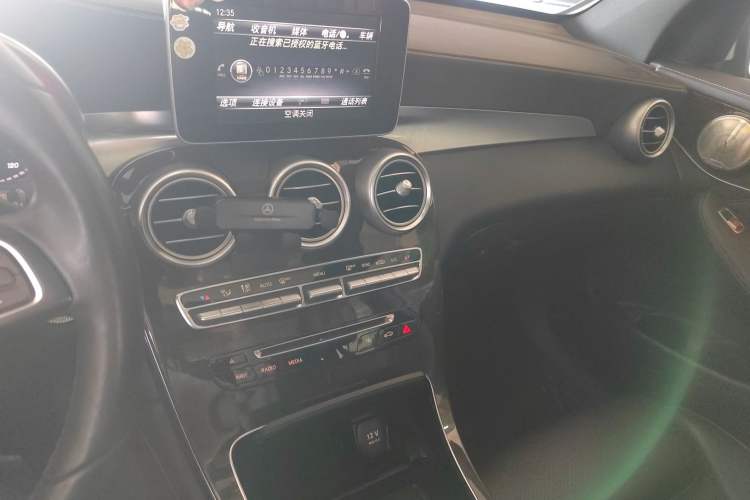 Used Mercedes-Benz GLC 2019 GLC 260 L 4MATIC Dynamic Model Audio And AC Panel