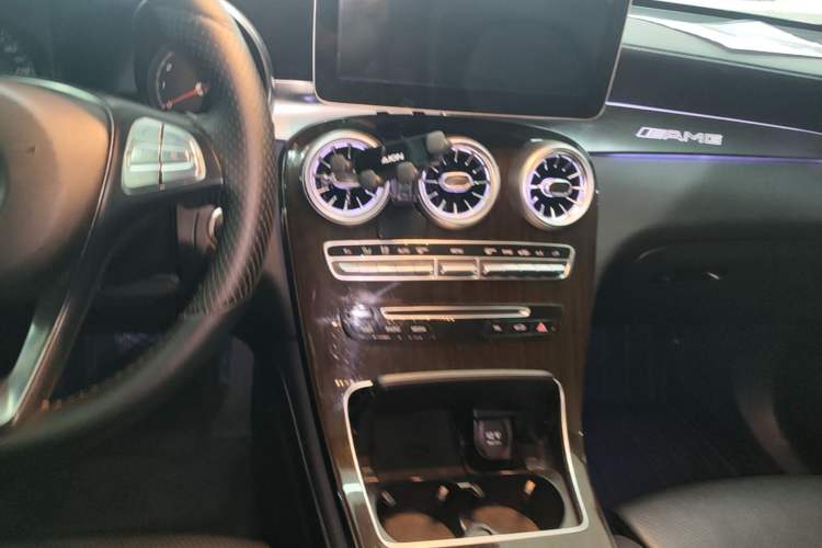 Used Mercedes-Benz GLC 2019 GLC 260 L 4MATIC Dynamic Model Audio And AC Panel