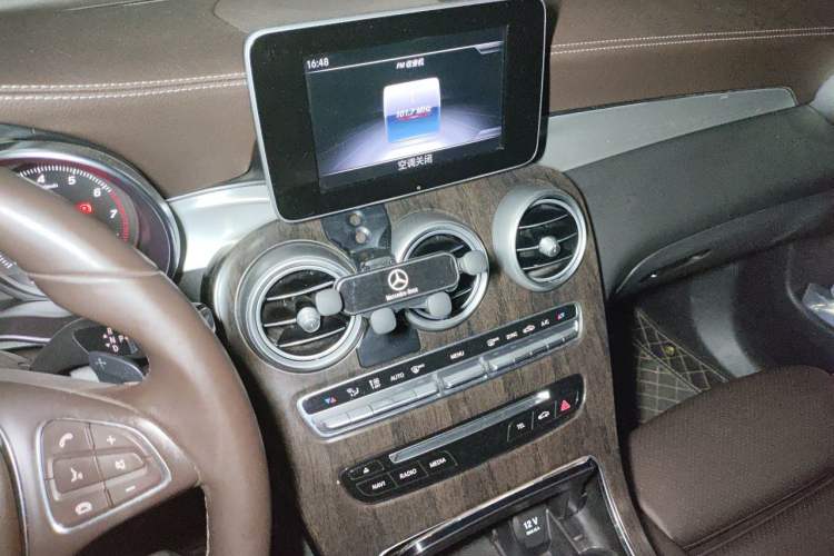 Used Mercedes-Benz GLC 2019 GLC 200 4MATIC Audio And AC Panel