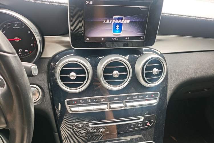 Used Mercedes-Benz GLC 2019 GLC 200 L 4MATIC Audio And AC Panel