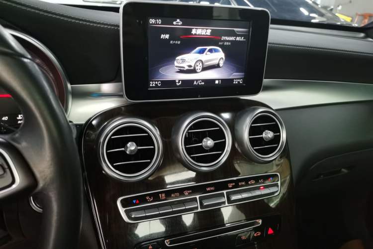 Used Mercedes-Benz GLC 2019 Facelift GLC 260 L 4MATIC Luxury Model Audio And AC Panel