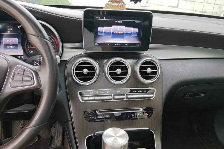 Used Mercedes-Benz GLC 2019 Facelift GLC 260 L 4MATIC Luxury Model Audio And AC Panel