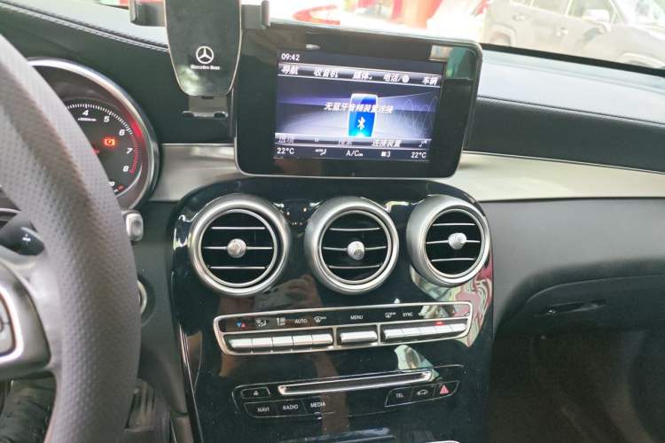 Used Mercedes-Benz GLC 2019 GLC 200 4MATIC Audio And AC Panel