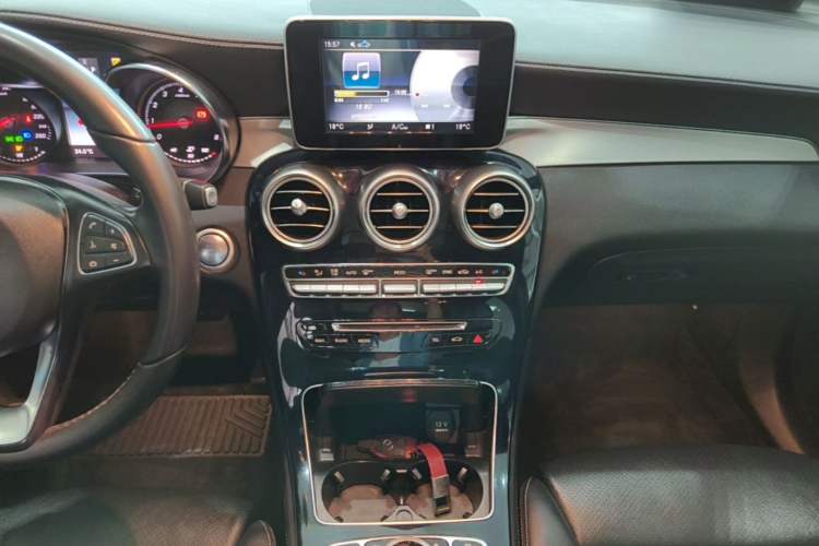Used Mercedes-Benz GLC 2019 GLC 200 L 4MATIC Audio And AC Panel