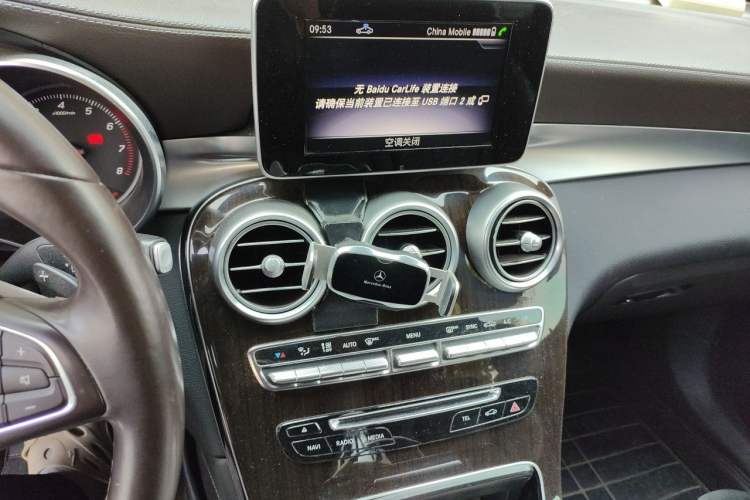 Used Mercedes-Benz GLC 2019 Facelift GLC 260 L 4MATIC Luxury Model Audio And AC Panel